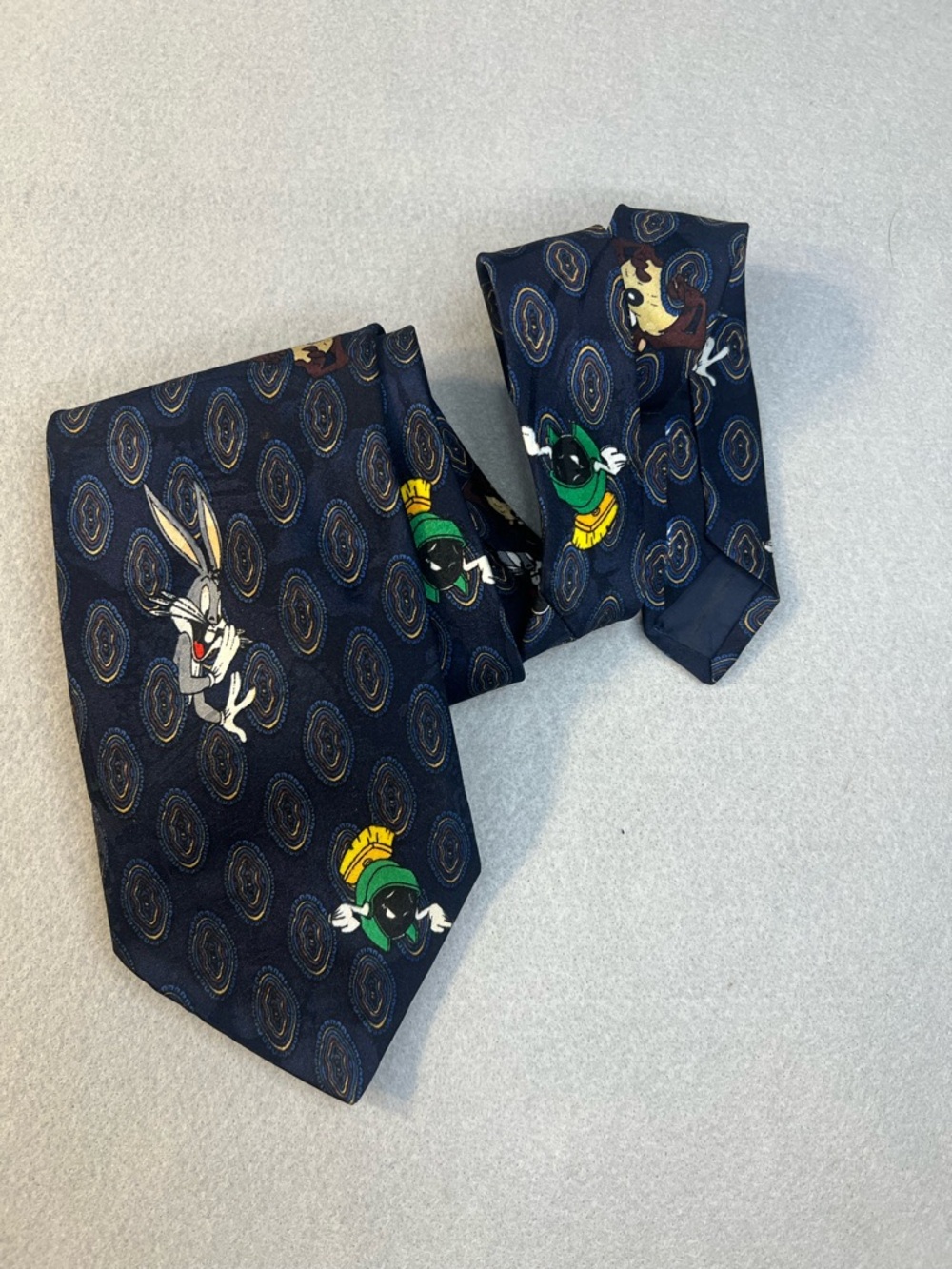 Looney Tunes mania vintage 1993 tie